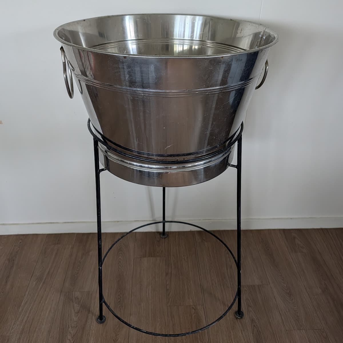 Drinks Tub on Stand