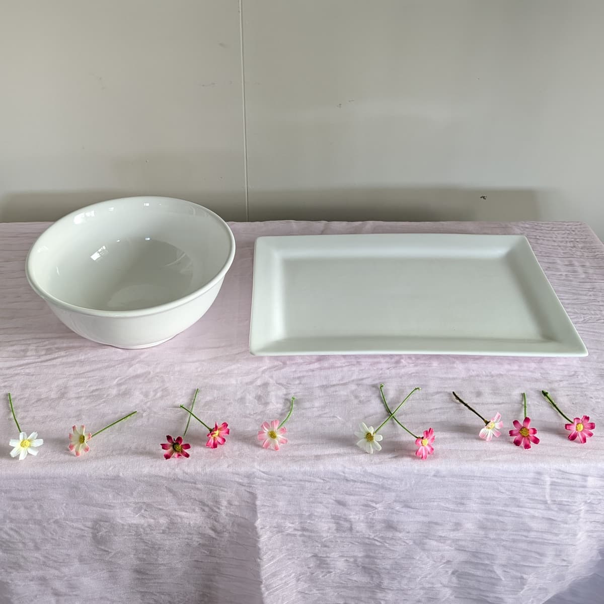 Classic serving set with large round bowl and rectangular platter